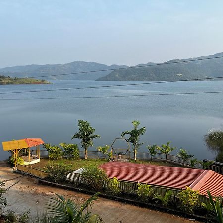 Swiss Lake Resort Лаваса Екстер'єр фото